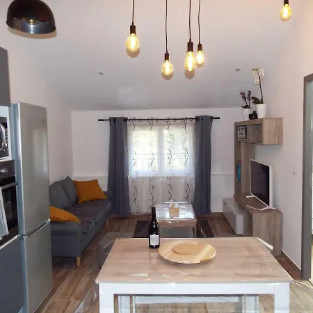 De Leonie Moulin De Tartay En Apartment